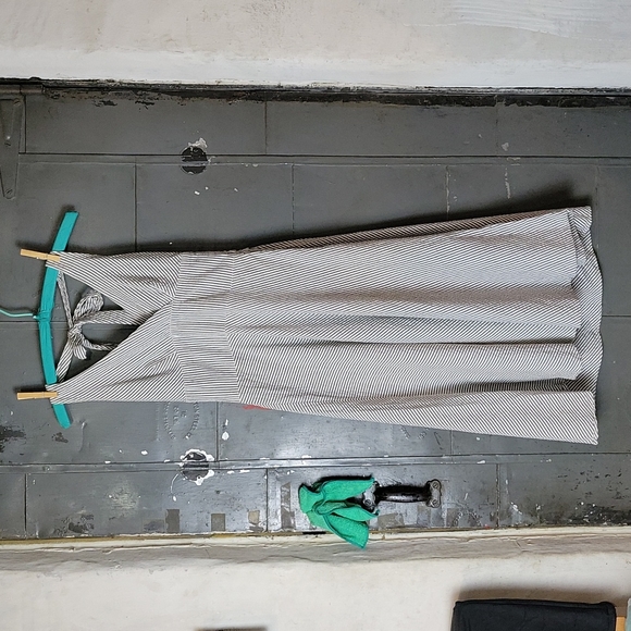 Retro Grey Seersucker Dress - Picture 10 of 11